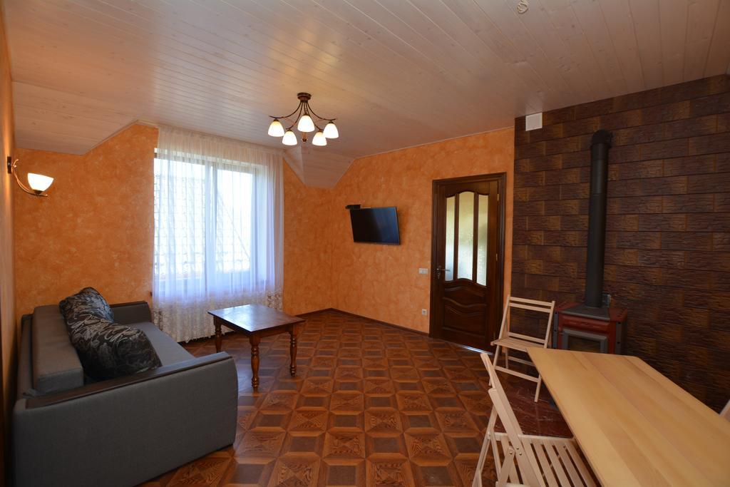 Vila Zolota Rybka Skhidnytsia Pokoj fotografie