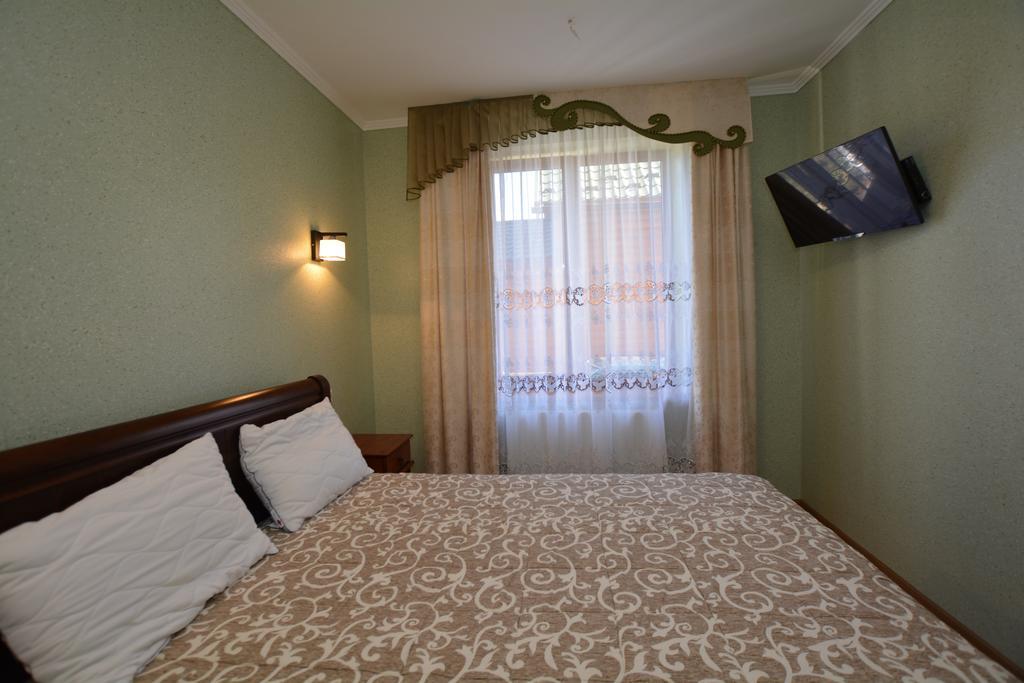 Vila Zolota Rybka Skhidnytsia Pokoj fotografie