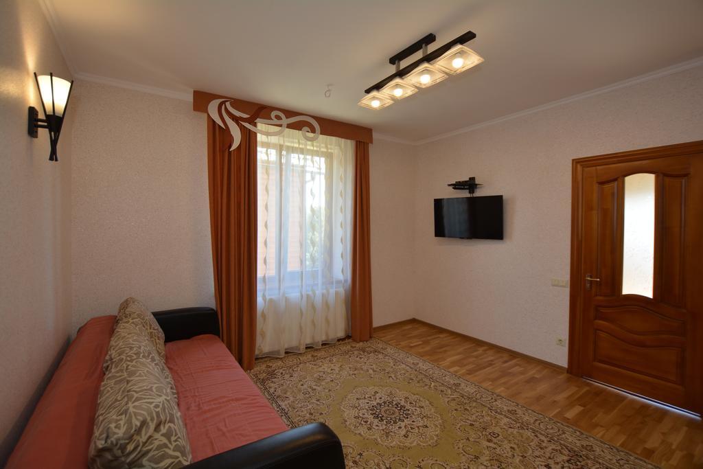 Vila Zolota Rybka Skhidnytsia Pokoj fotografie