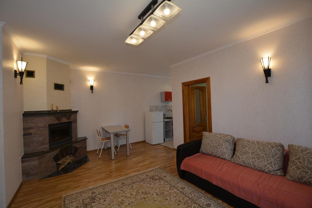 Vila Zolota Rybka Skhidnytsia Pokoj fotografie
